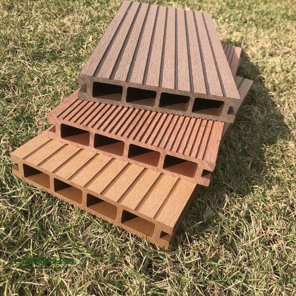 Durable 4×4 Plastic Timber for Outdoor Landscaping Decking and Construction Projects
